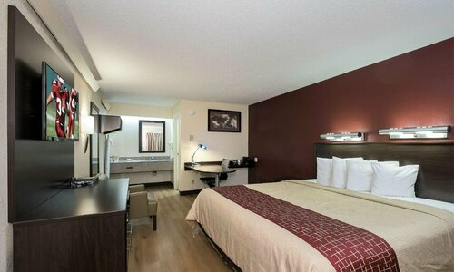 Red Roof Inn Cincinnati East - Beechmont, Prenota Hotel Hotel a Ohio con parcheggio, Parcheggio