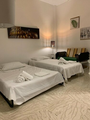 4 Season B&B Roma, Забронировать Отель «постель и завтрак» Ostiense Рим, рядом с Пирамида Цестия