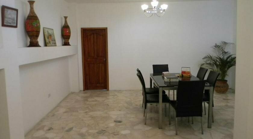 La Victoria Guest House