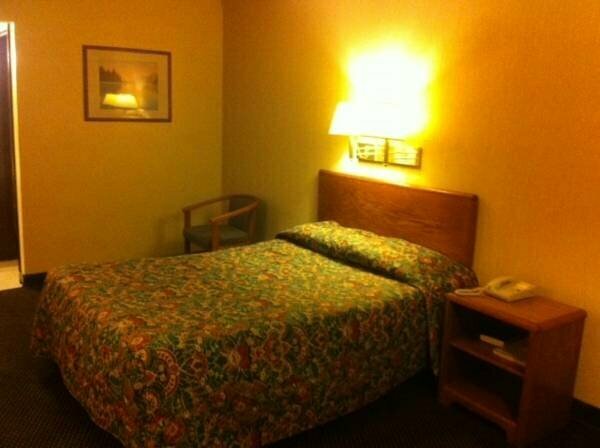 Landmark Inn