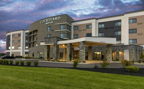 Courtyard by Marriott Cleveland Elyria, Забронировать Отель Элирия штат Огайо