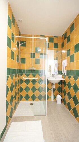 Hotel Les Champs - Soirees Etapes, Book Hotel Argentan Orne