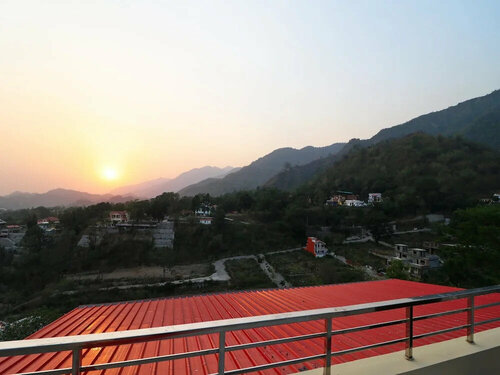 Pacify Hills by UV Hotels, Book Hotel Mussoorie Uttarakhand