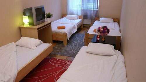 Aston Hostel, Забронировать Хостел Старый город Краков, рядом с Флорианские ворота