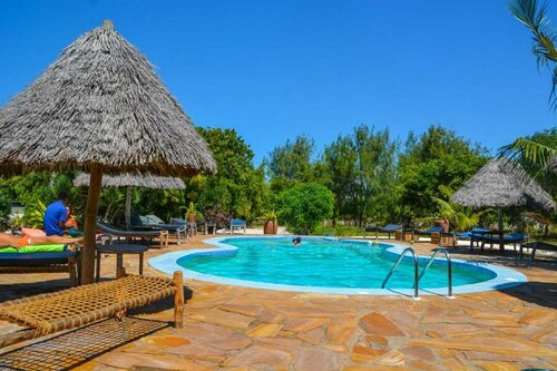 Mbuyuni Beach Village - Bungalows, Забронировать Отель Отели Джамбиани с бассейном, Бассейн