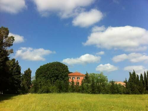Fattoria di Collemezzano, Забронировать Отель Отели Чечина с парковкой, Парковка