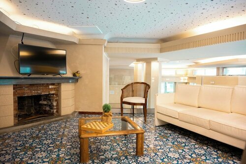 Hotel Terme Pellegrini, Забронировать Отель Монтекатини-Терме Тоскана, рядом с Терма Леопольдина