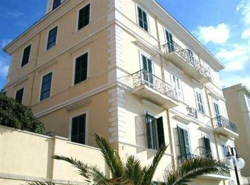 Miramare, Book Hotel 3-stjernede hoteller i Lazio, 3*