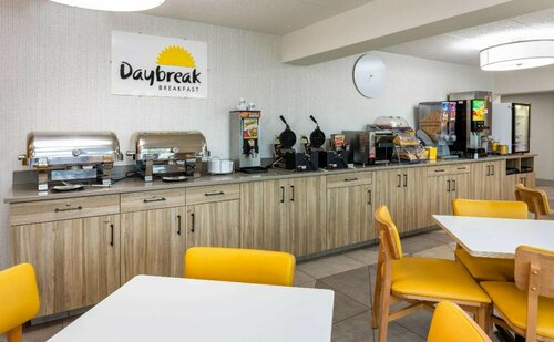 Days Inn & Suites by Wyndham Duluth by the Mall, Reserva ahora Hotel Hoteles en Duluth con piscina, Piscina