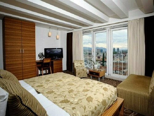 Hotel City View Deluxe, Забронировать Отель Отели Сараево с завтраком, Завтраки