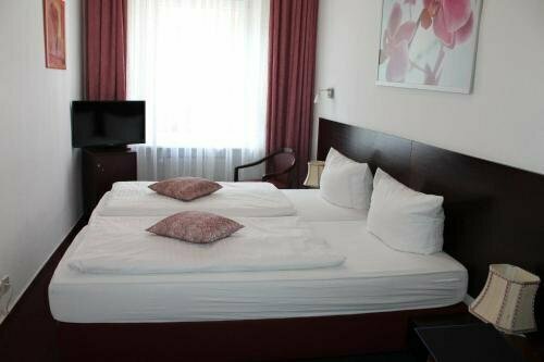 Hotel Novalis, Rezervasyon Otel Berlin otoparklı oteller, Otopark