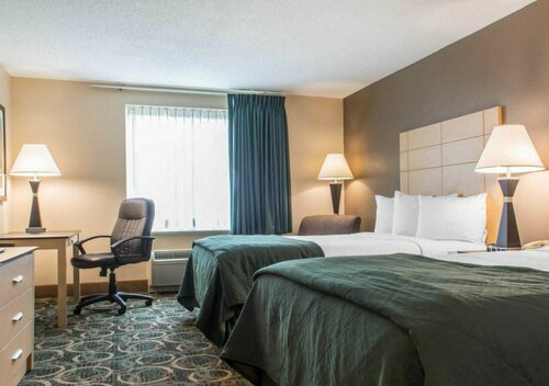 Quality Inn Geneseo, Varaa Hotelli Geneseo 