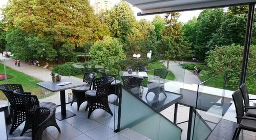 Hotel Leskovac, Забронировать Отель Отели Центральной Сербии с парковкой, Парковка