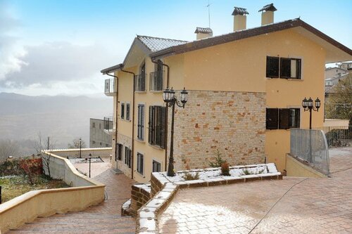 Residence Les Amis, Забронировать Отель Кастель-ди-Сангро Национальный парк Абруццо