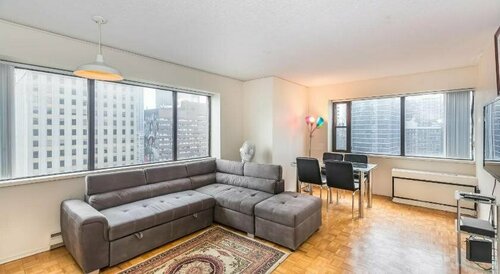 Toronto Furnished Living, Забронировать Отель Торонто Greater Toronto Area, рядом с Площадь Натана Филлипса
