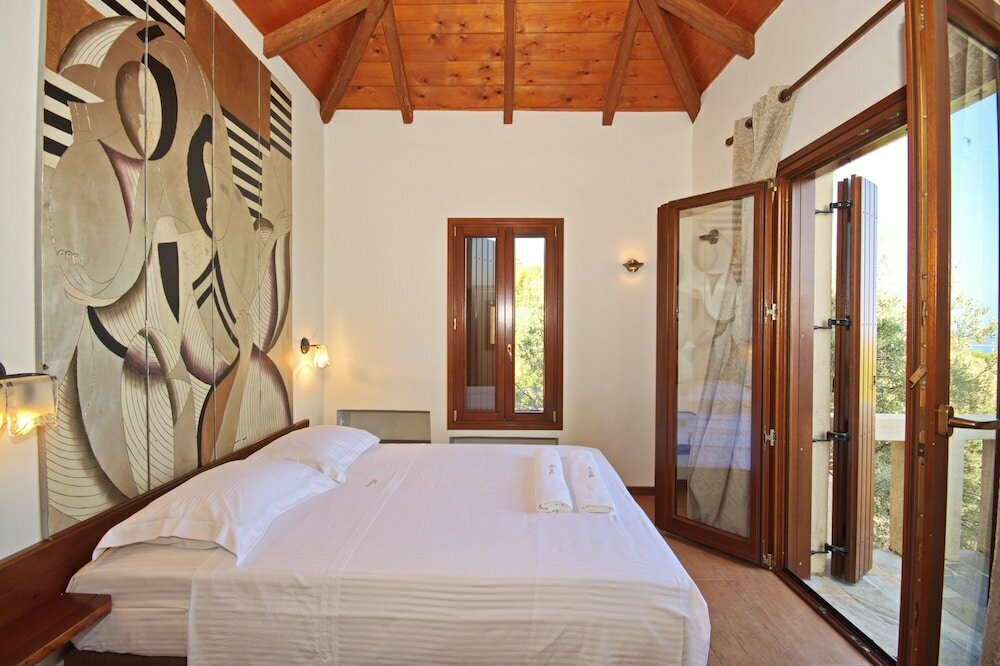 Poikilma Alonissos Villas Villa Petra 105m2