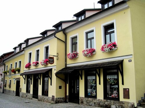 Grand Vltavín, Забронировать Отель Отели Чески-Крумлов с парковкой, рядом с Egon Schiele Art Centrum, Парковка
