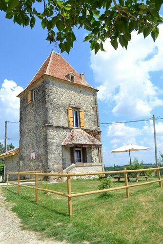 Gîtes et Ecurie du Cheval Blanc, Reserva ahora Hotel Hoteles en Aquitania con piscina, Piscina