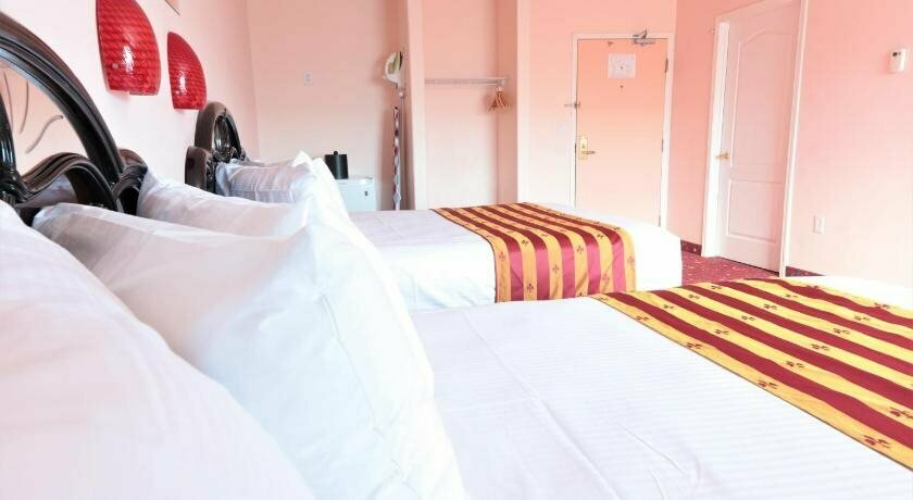 Crystal Star Inn Edmonton Airport