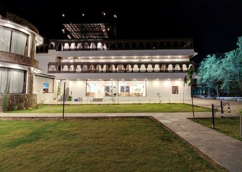 Keshav Resort, Забронировать Курортный отель Эклингджи штат Раджастхан