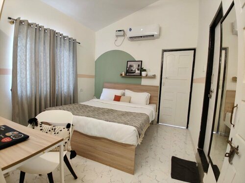 Olive Hotel Calangute Niwasa by Embassy Group, Забронировать Отель Недорогие отели Калангут, рядом с Пляж Калангут, недорогие