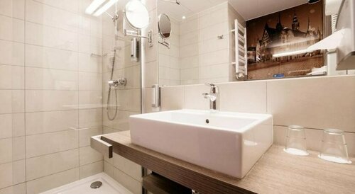 Q Hotel Plus Wrocław, Забронировать Отель Отели Вроцлава 4 звезды, рядом с Вроцлавский аквапарк, 4*