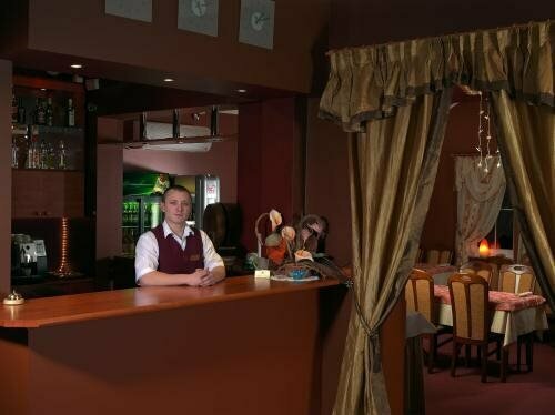 Aura - Hotel & Restaurant & Sauna, Prenota Hotel Hotel 3 stelle a Lebus, 3*