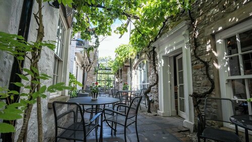Plato's, Rezervați Bed and Breakfast Hoteluri de afaceri în Carnforth, 4* 5*