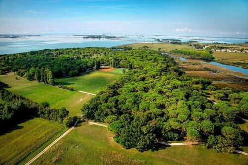 Belvedere Pineta Camping Village Grado, Забронировать Кемпинг Отели Аквилея 4 звезды, 4*