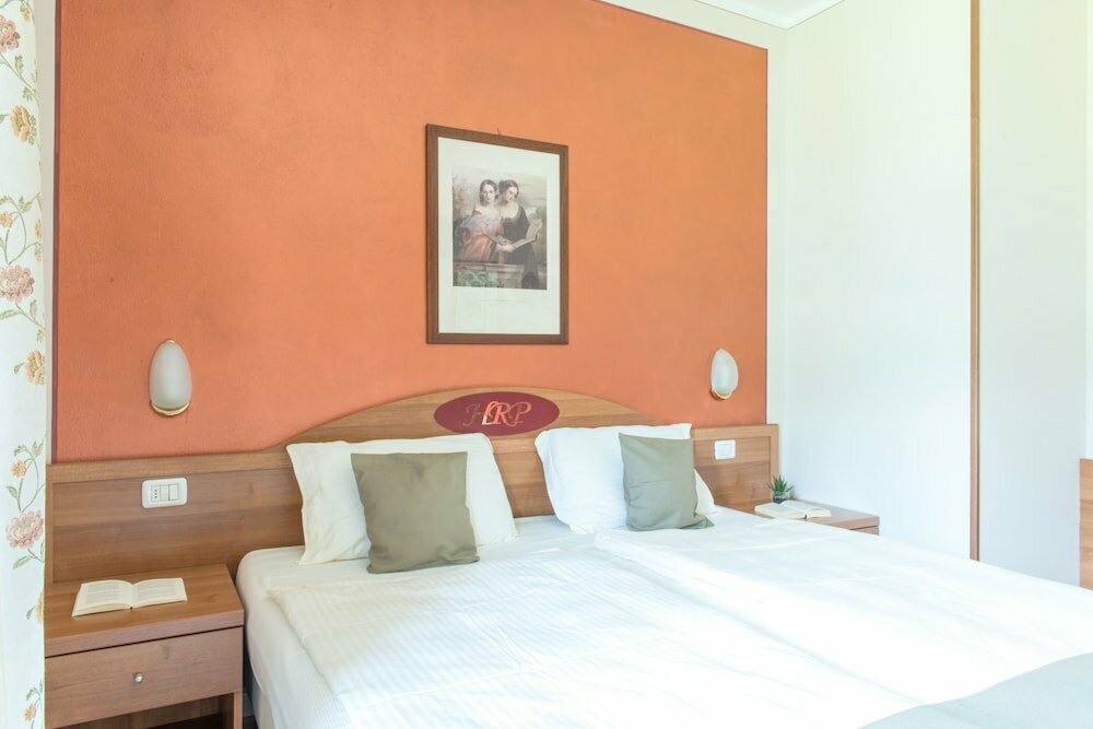 Hotel Residence La Pertica S. R. L