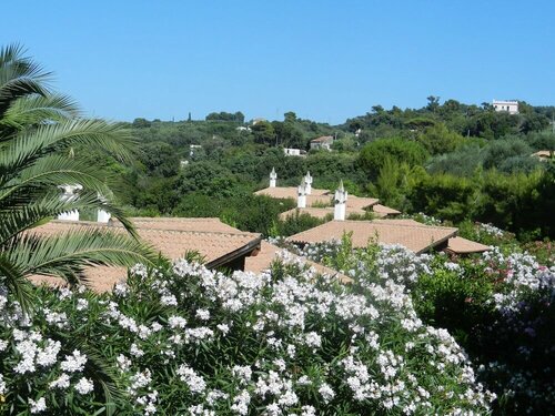 Tenuta Molino di Mare - Ecoresort with Villini, Book Pension Hoteller i Foresta Umbra med parkering, Parkering