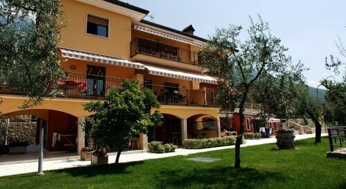 Residence Due Leoni, Забронировать Отель Верона Венето