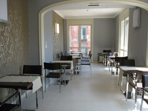 Napolitamo Hotel Medina, Забронировать Отель Моло Беверелло Неаполь