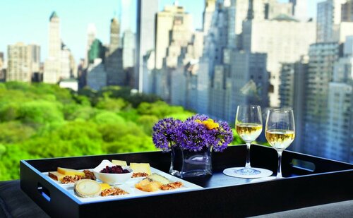 Trump International New York, Забронировать Отель Отели Нью-Йорка с бассейном, рядом с Церковь Святого Петра, Бассейн