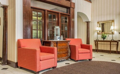 Comfort Inn & Suites FtJackson Maingate, Забронировать Отель Колумбия Congaree National Park, рядом с Медицинский центр "Дорн Ви Эй"