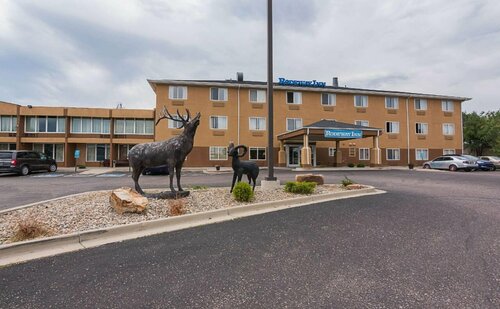 Rodeway Inn Central Colorado Springs, Book Hotel Hoteller i Columbia med parkering, Parkering