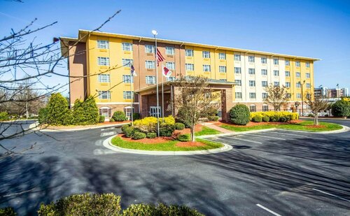 Comfort Suites Pineville - Ballantyne Area, Забронировать Отель Отели Шарлотте с парковкой, Парковка