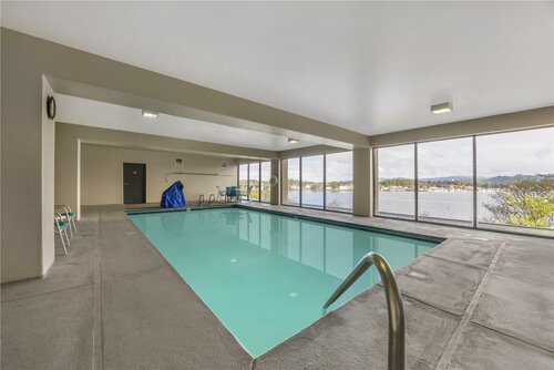 Best Western Pier Point Inn, Varaa Hotelli Hotellit Oregon Coast uima-altaalla, Uima-allas