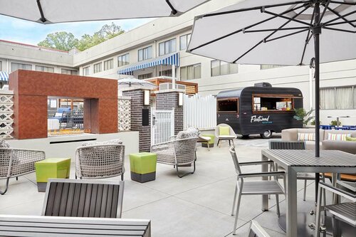 Club - Hotel Nashville Inn & Suites, Book Hotel Hoteller i Tennessee med pool, Swimmingpool