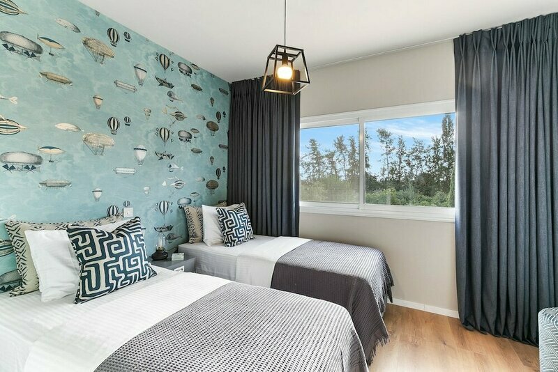 Phaedrus Living: Modern Heights Luxury Townhouse