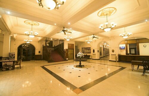 Отель Queens Kandy - 160 Years of Heritage & Luxury, Забронировать Отель Отели Округа Галле с парковкой, Парковка