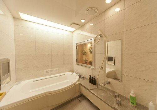 Fine Garden Toyonaka Osaka Interntl Airport - Adults Only, Забронировать Отель Отели префектуры Осаки с парковкой, Парковка