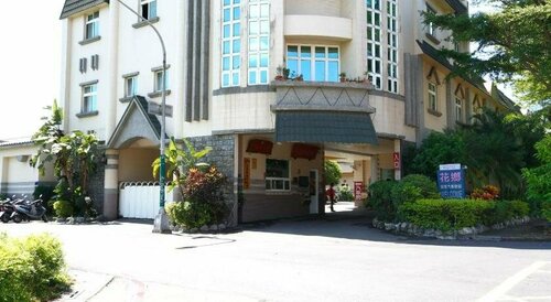 Hua Xiang Motel - Fengshan, Buchen Sie Motel Fengshan Gaoxiong