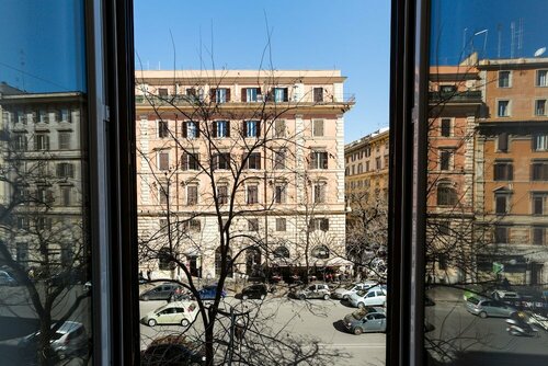 Rest Guesthouse, Book Hotel Hotels in Rome with Parking, near Piazza Risorgimento, Parking