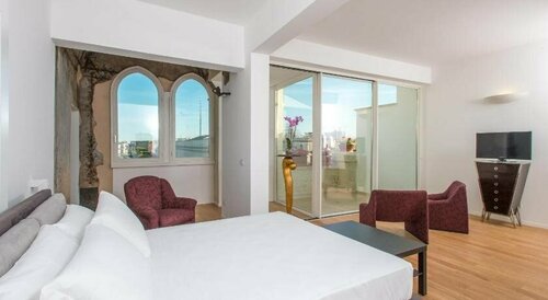 Le Bifore Charming House, Book Hotel Lecce Salento, nær Il Sedile