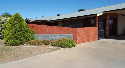 Gateway Motor Inn, Забронировать Мини-отель Брокен-Хилл Новый Южный Уэльс, рядом с Pro Hart Gallery