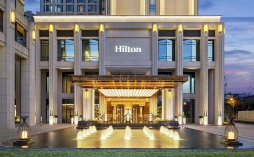 Hilton Chengdu Chenghua - Close to Panda Base and Chengdu East Railway Station, Rezerwuj Hotel Hotele w Chengdu z Parkingiem, Parking