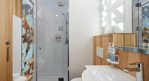 Alt Hotel Calgary East Village, Забронировать Отель Белтлайн всего Калгари