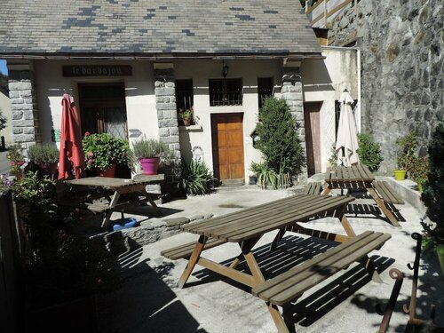 Le Barbajou, Забронировать Гостевой дом Отели Араньюэт с парковкой, Парковка