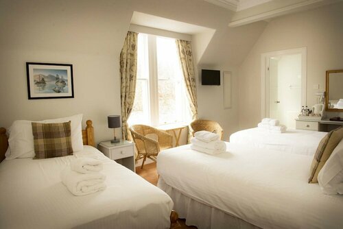 The Royal Oak Hotel, Buchen Sie Hotel Cullen 